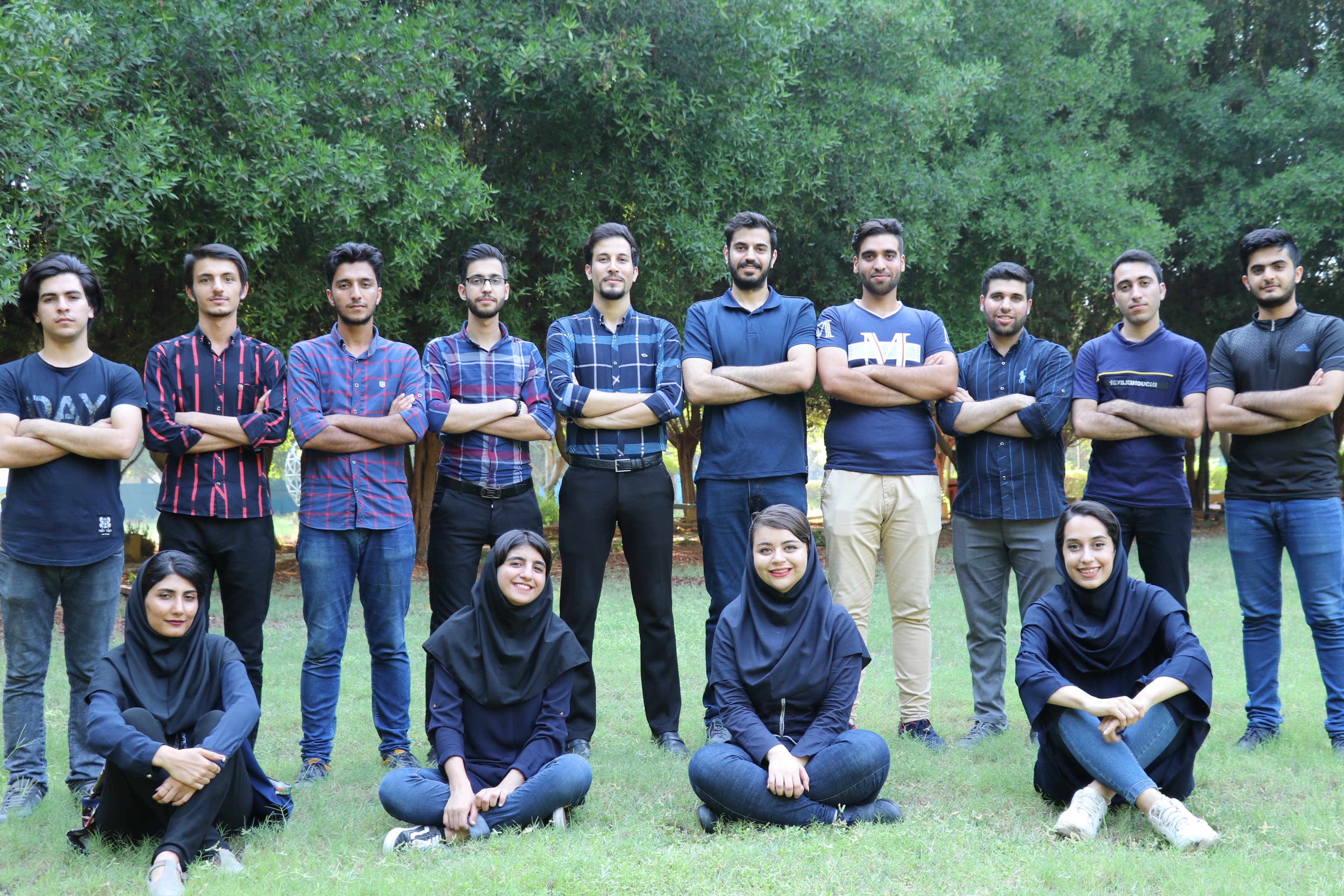 تیم ابتدایی در زمان شکل‌گیری شرکت رونیکا